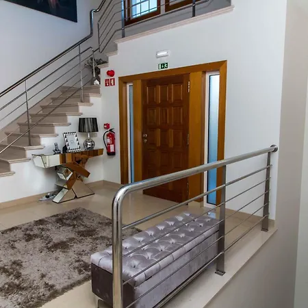 Villa Luxury With Private Pool, Gym & Leisure By Gale Lm25