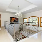 빌라 Luxury With Private Pool, Gym & Leisure By Gale Lm25
