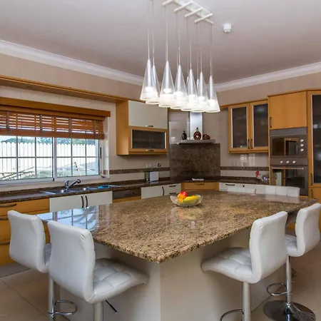 Luxury With Private Pool, Gym & Leisure By Gale Lm25 جويا