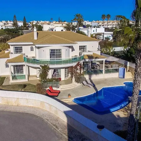 Villa Luxury With Private Pool, Gym & Leisure By Gale Lm25