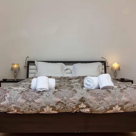 Villa Luxury With Private Pool, Gym & Leisure By Gale Lm25 *
