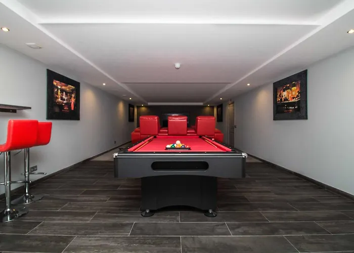 Luxury With Private Pool, Gym & Leisure By Gale Lm25