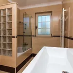 Βίλα Luxury With Private Pool, Gym & Leisure By Gale Lm25 Guia (Faro)