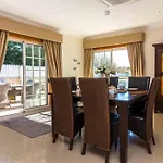 Luxury With Private Pool, Gym & Leisure By Gale Lm25 *