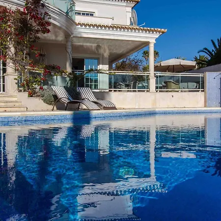 Βίλα Luxury With Private Pool, Gym & Leisure By Gale Lm25