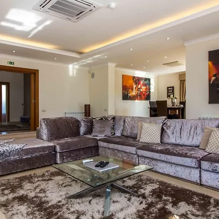 Luxury With Private Pool, Gym & Leisure By Gale Lm25 ヴィラ *