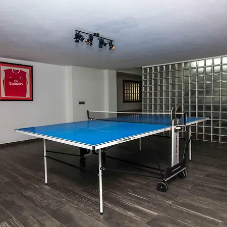 Luxury With Private Pool, Gym & Leisure By Gale Lm25 *