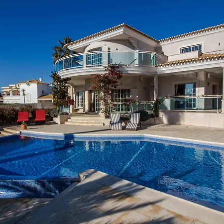 Luxury With Private Pool, Gym & Leisure By Gale Lm25 * ギーア