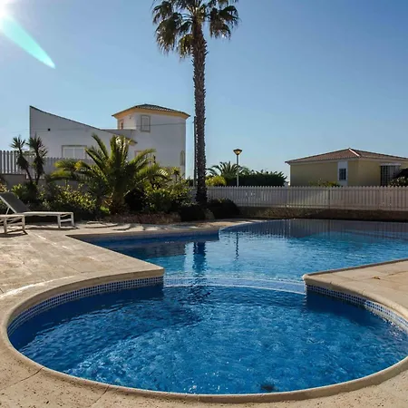 Luxury With Private Pool, Gym & Leisure By Gale Lm25